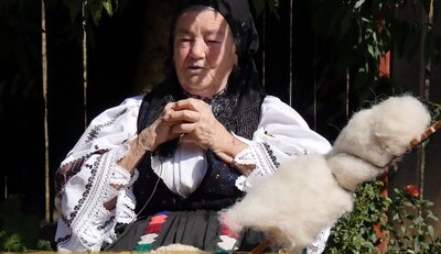 Olivia Tima, creatoarea de țesături de pe Valea Arieșului