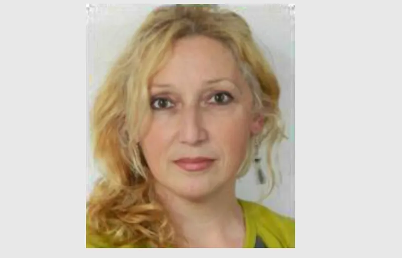 Simona Gabriela Kolozsi, ceramist