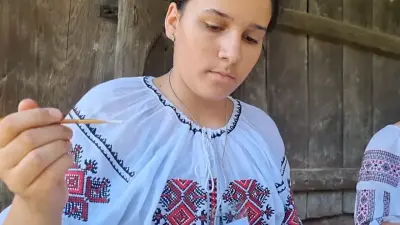Mihalache Ioana Maria, pictat icoane pe sticlă