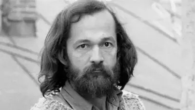Radu Tănăsescu, sculptor, ceramist