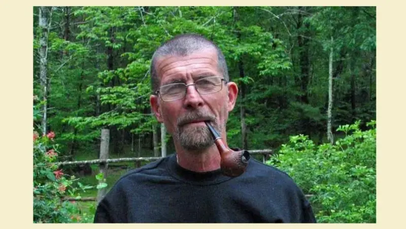 Rolando NEGOIȚĂ, sculptor, artist decorator