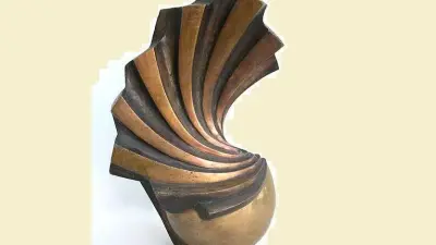 Dumitru PĂLĂLĂU, sculptor