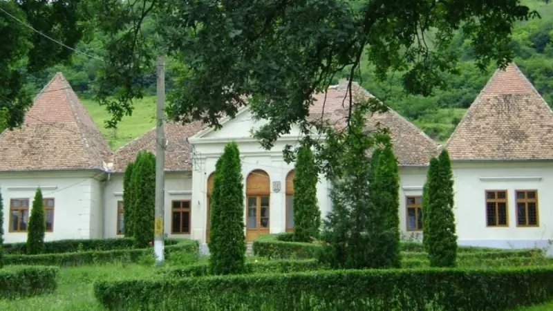 Conacul Szentkereszty, Valea Lungă