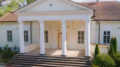 Castelul Kover Appel, Fântânele