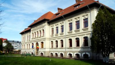 Liceul Dinicu Golescu, Câmpulung
