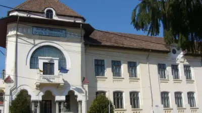 Școala Oprea Iorgulescu, Câmpulung
