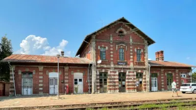 Gara din Moinesti, Bacau