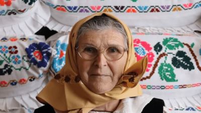 Emilia-Zamfira GROSOȘ, meșteriță în arta țesutului costumului popular codrenesc