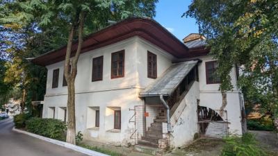 Casa Manolache Iorga din Botoșani - prima casa cu etaj din Botoşani