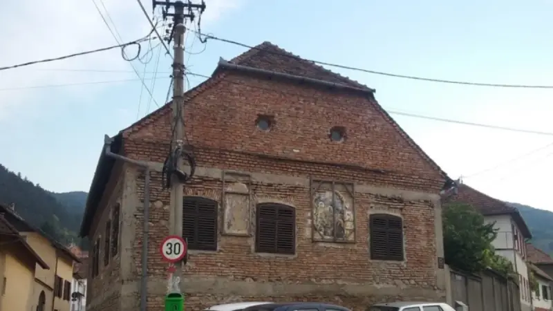 Casa cu sfinți din Brașov