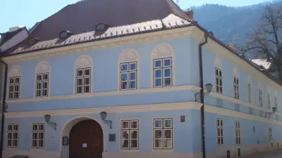 Casa Cziegler din Piața Sfatului. Cladirea primei farmacii din Brașov