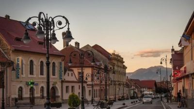Case vechi din centrul istoric Zărnești, Brașov
