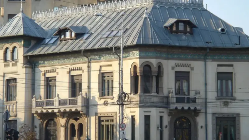 Casa Gheorghe Petrașcu din București, piața Romană