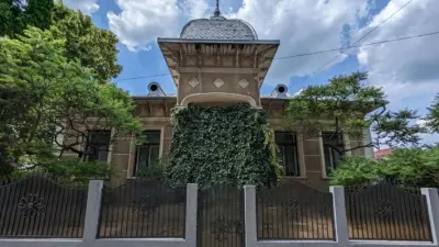 Casa Sima, azi Comis, din Vaslui Casa Sima, azi Comis, din Vaslui