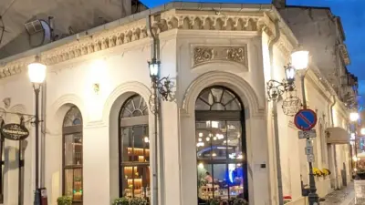 Cafeneaua veche - cea mai veche cafenea din București, str. Covaci