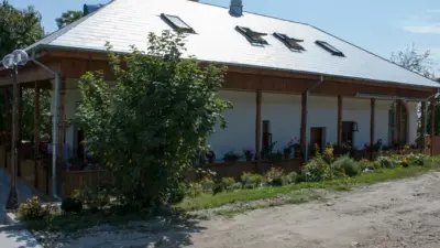 Conacul din Schitul Troianu, Râmnicu Vâlcea