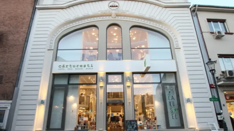 Casa cu prăvălie - Cărturești Carusel din București, str. Lipscani