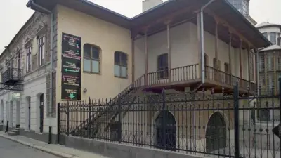 Curtea Sticlarilor din București, str. Soarelui