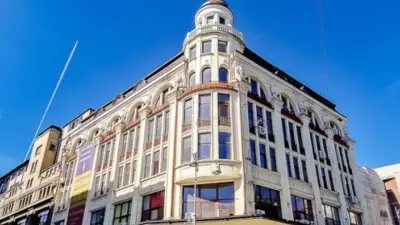 Magazinul Victoria (fost La Lafayette) din București, calea Victoriei