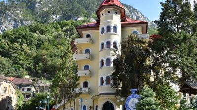 Hotelul Cerna din Băile Herculane, Caraș Severin
