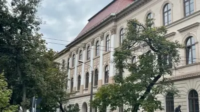Colegiul Tehnic Emanuil Ungureanu, fosta Școală de arte și Meserii din Timișoara, piața Iancu Huniade