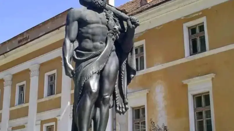 Statuia lui Hercules din Băile Herculane, Caraș Severin