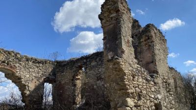 Ruinele castelului Bocskay din Aghireșu, Cluj