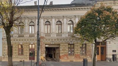 Casă cu portal din Cluj Napoca, construita in anul 1559