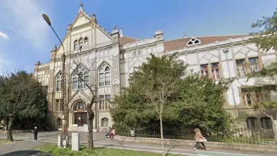 Liceul Carmen Sylva, fosta Școală de fete din Timișoara, bd. C.D.  Loga