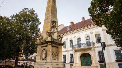 Obeliscul Carolina din Cluj-Napoca