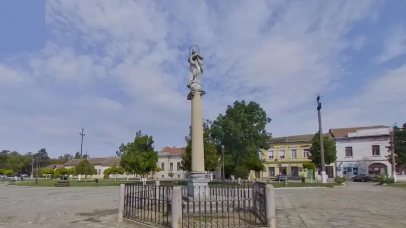 Piața Cetății din Ciacova, Timiș