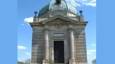 Mausoleul familiei Mocioni din Foeni, Timiș 