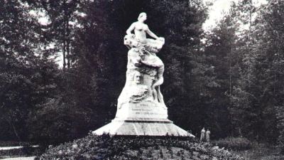 Monumentul domnitorului Barbu Știrbei din Râmnicu Vâlcea, Parcul Zăvoi