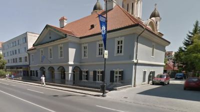 Casa Lábasház (casa cu arcade) din  Sfântu Gheorghe, Covasna