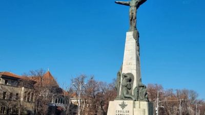 Monumentul Aviatorilor din București, piața Aviatorilor
