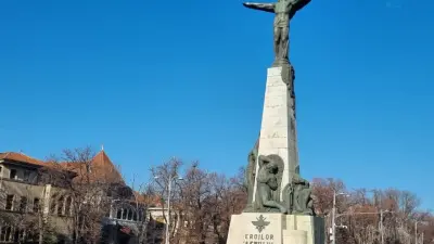 Monumentul Aviatorilor din București, piața Aviatorilor