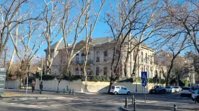 Palatul Manu-Auschnitt din București, aleea Alexandru