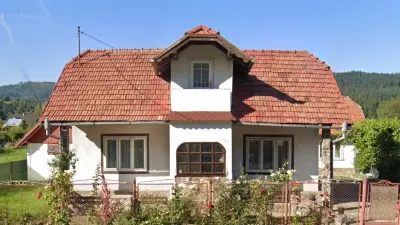 Casă de lemn	din Câmpulung Moldovenesc, calea Transilvaniei