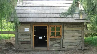 Piua de sumane din Muzeul Satului Bucovinean, Suceava