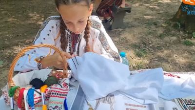 Chirițoiu Giulia Elena, cusatură