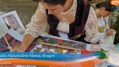 Mutu Alexandra Elena, pictat icoane pe sticlă