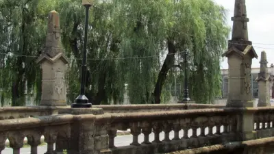 Podul de piatră dintre str. Cibinului și str. Râului din Sibiu