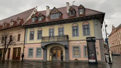 Casa Lutsch din Sibiu, Piața Mare