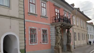 Casa cu cariatide din Sibiu, str. Mitropoliei