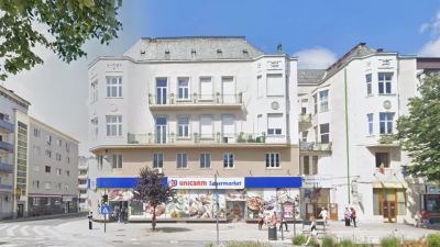 Casa Albă din Satu Mare, piața Libertății