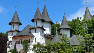 Mănăstirea Ciolpani, Bacău - cu picturi în stil neobizantin