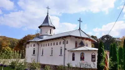 Mănăstirea Plopana, Bacău - locul care unește rugăciunea cu fapta bună