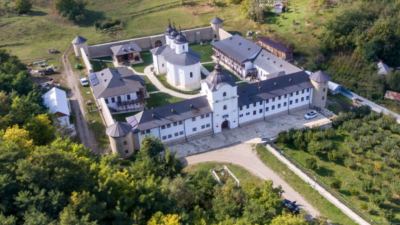 Mănăstirea Răchitoasa, Bacău - cu biserica ridicată în 1698