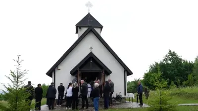 Schitul Augustin, Brașov - biserică de lemn și casă monahală, într-un cadru retras