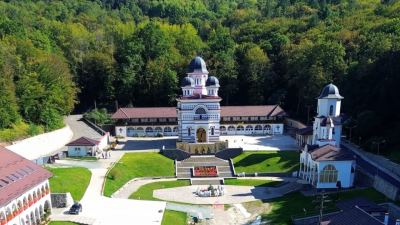 Mănăstirea Florești, Cluj - Cu un Așezământ pentru copii